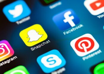 Facebook Whatsapp Google Twitter
