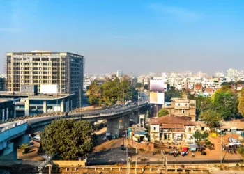 વેપારીઓમાં રોષ, મિનિ લોકડાઉનથી કોરોનાના દર્દીઓની સંખ્યામાં તો ઘટાડો થયો નથી, સરકાર ને જે કરવું હોય તે કરે પણ ૧૨ મે પછી અમે દુકાનો ખોલીશું
