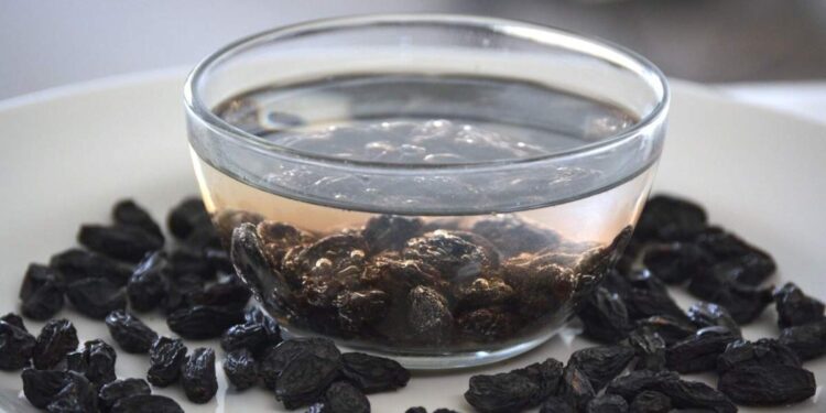 Raisins Water